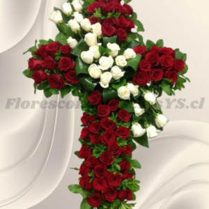 Corona ofrenda cruz en 100 rosas importadas follaje y atril