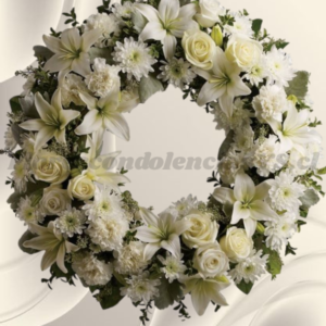 Corona paz y amor, Mix flores de temporada y atril de madera