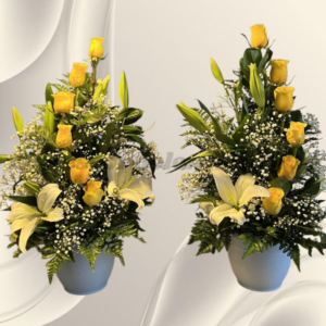 Pack 2 arreglos para condolencias en 6 rosas, 4 lilium y follaje