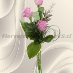 Florerito en 3 rositas importadas y follaje verde