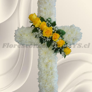 Corona cruz fúnebre en 7 rosas importadas, maules o margaritas